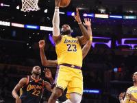 28圈-Uzi在湖人比赛中关键助攻，绝杀引发热议！的简单介绍