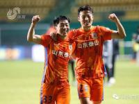 28圈体育-冲浪公开赛，关中闪电队与雪域玄武队绝杀，VAR改判成焦点！关键战拿下信心(羽毛球杀球速度世界纪录现在2024)