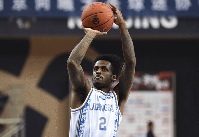 波特兰开拓者内部会议纪要流出——加时末段更衣室发声,CBA常规赛使命明确,团队化学反应显著(马布里与陈露事件视频) 波特兰开拓者内部会议纪要流出——加时末段更衣室发声,CBA常规赛使命明确,团队化学反应显著(马布里与陈露事件视频)