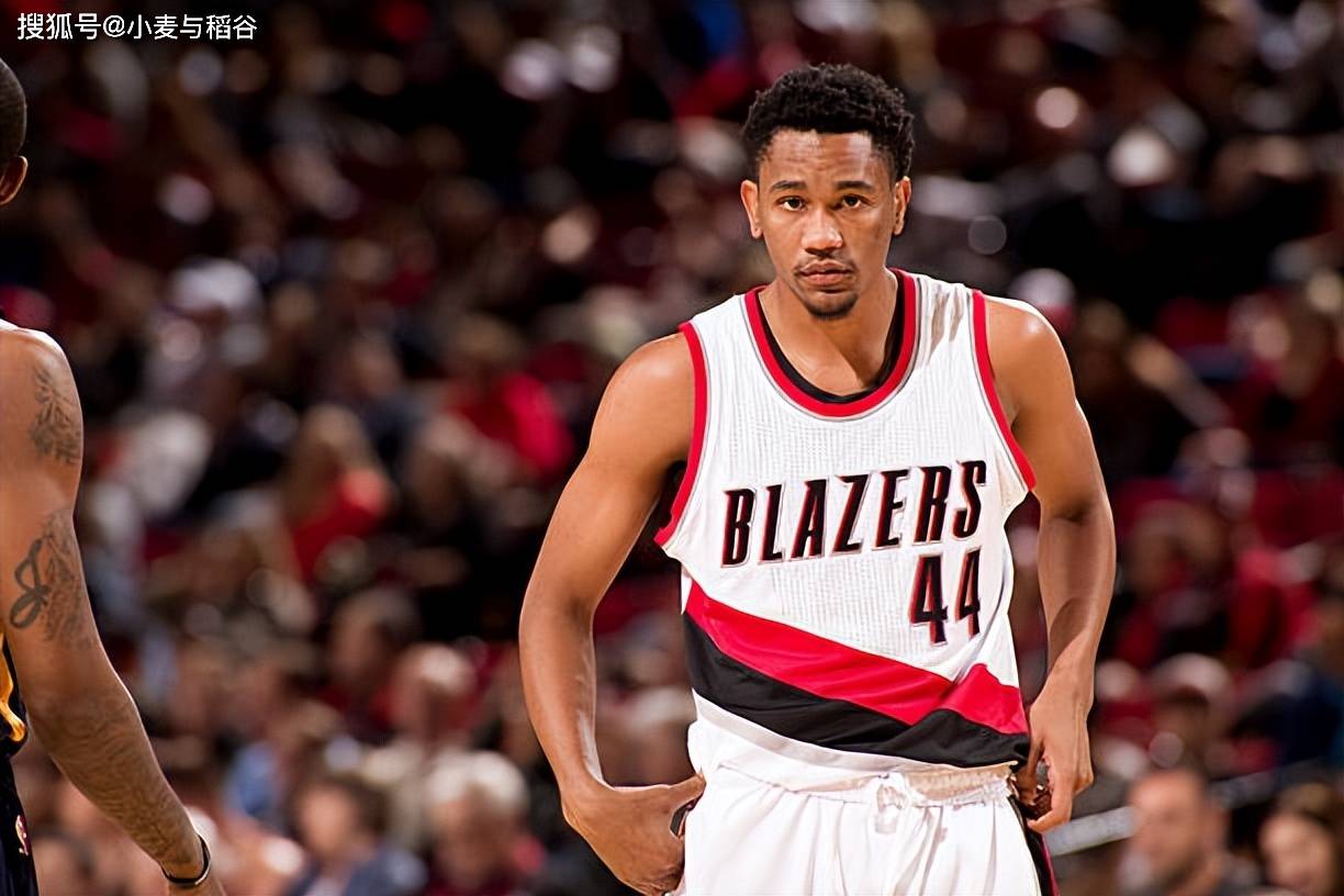 波特兰开拓者内部会议纪要流出——加时末段更衣室发声,CBA常规赛使命明确,团队化学反应显著(马布里与陈露事件视频) 波特兰开拓者内部会议纪要流出——加时末段更衣室发声,CBA常规赛使命明确,团队化学反应显著(马布里与陈露事件视频)